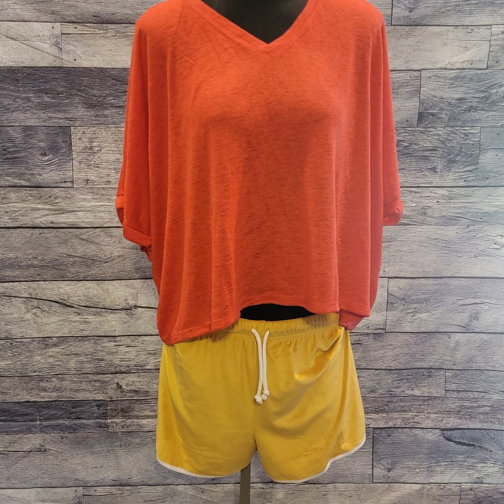 Oversized XXL crop tee and shorts